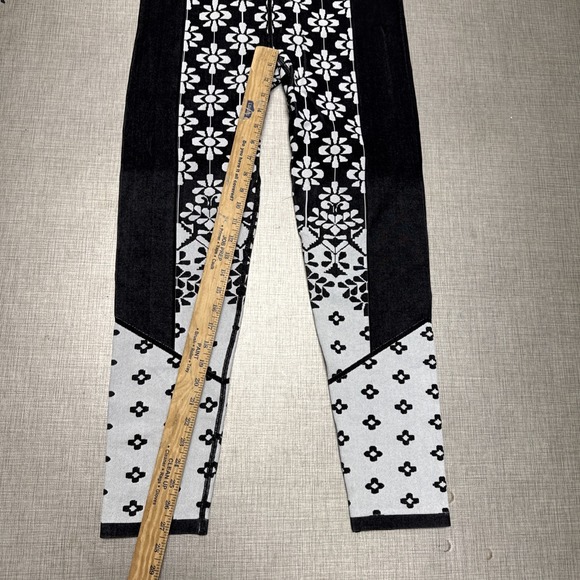 Free People Movement Women's Myoko Jacquard Base Leggings Size M/L - Picture 6 of 8